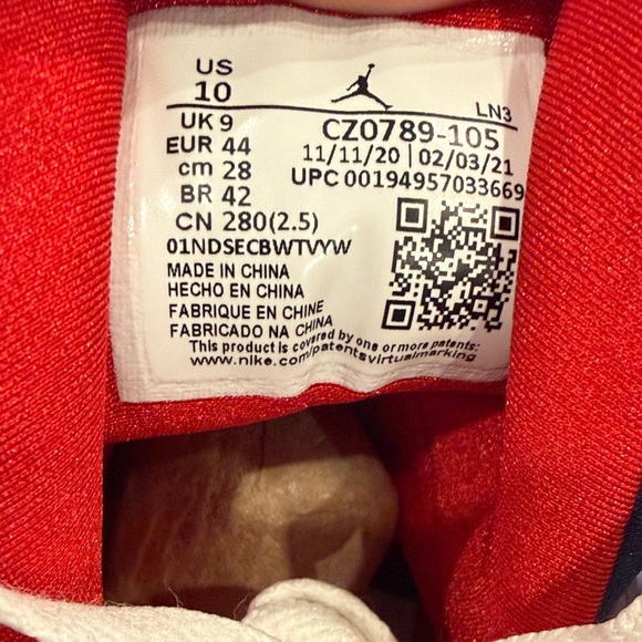 Jordan PSG White and Navy Sneakers - Picture 6 of 9